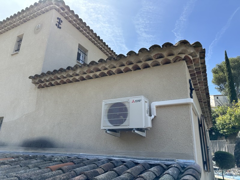Climatiseur réversible MITSUBISHI Design De Luxe : Expertise Solelec Provence à Bouc Bel Air