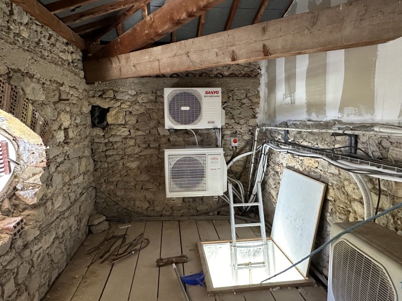 Climatisation réversible ATLANTIC à PUYLOUBIER au pied de la Sainte Victoire