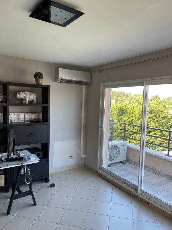 Nouvel climatiseur etherea  PANASONIC posé par Solelec provence à Cabries
