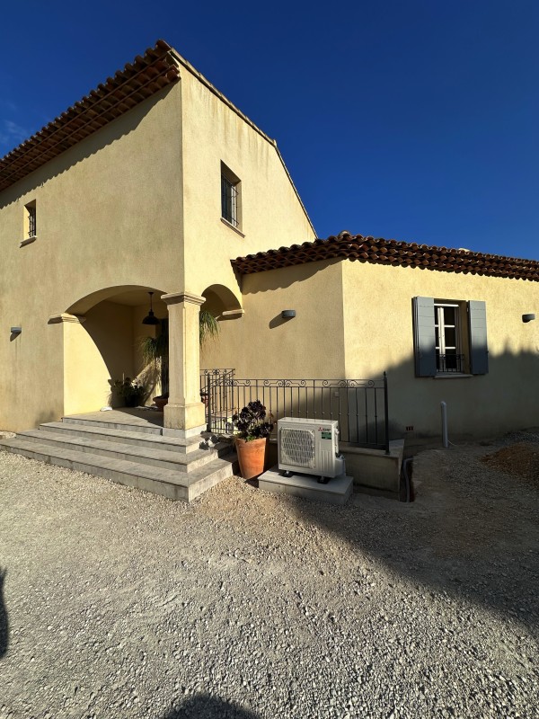 Installation de Climatiseur Réversible MITSUBISHI à St Maximin dans le var