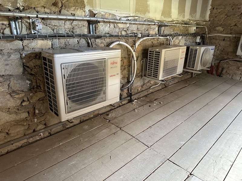 Climatisation réversible ATLANTIC à PUYLOUBIER au pied de la Sainte Victoire