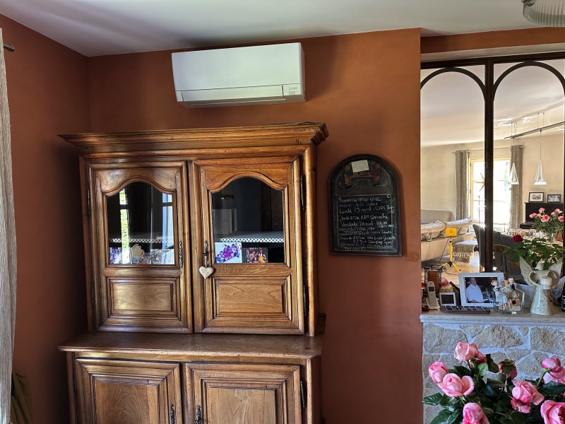 Installation de Climatiseur Réversible MITSUBISHI à St Maximin dans le var