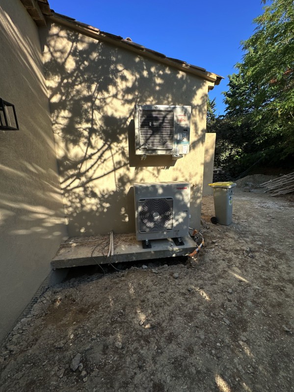 pose et mise en service pompe à chaleur toshiba à PUYRICARD près de Aix en provence