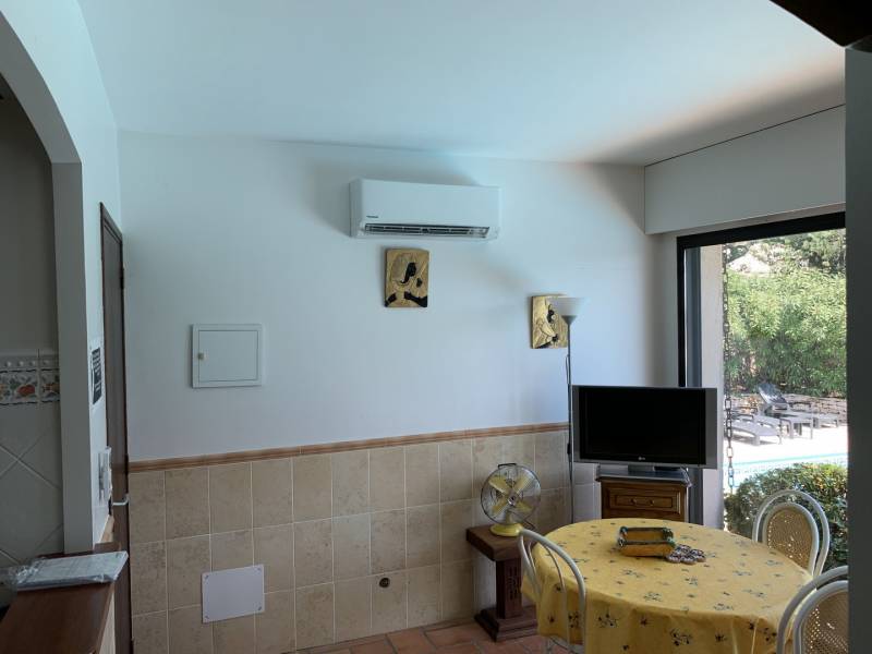 mural PANASONIC TZ à CABRIES