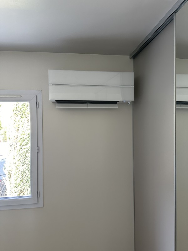 Climatiseur réversible MITSUBISHI Design De Luxe : Expertise Solelec Provence à Bouc Bel Air