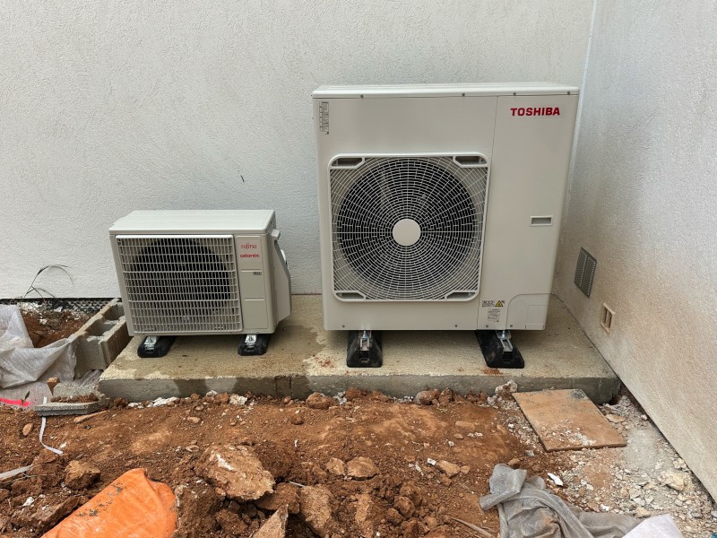 pose et mise en service pompe à chaleur toshiba à PUYRICARD près de Aix en provence