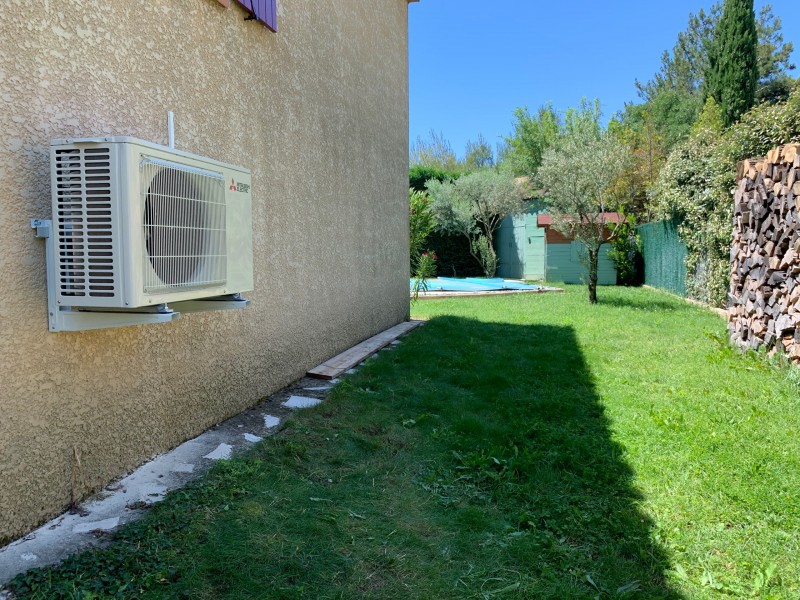 Pose de climatiseurs Mitsubishi AP performants à Charleval