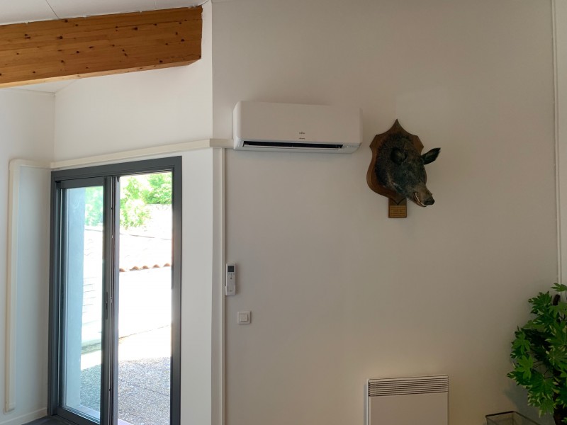 installation Climatiseur ATLANTIC TAKAO M2 silencieux et économique à PUYLOUBIER