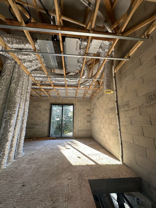 Fourniture pose et mise en service d'un système gainable ATLANTIC avec une régulation SHOGUN pour 2 pièces à Cassis 13260